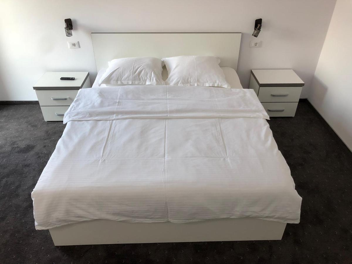 Bed and Breakfast Casa Galbena Arbore Екстер'єр фото
